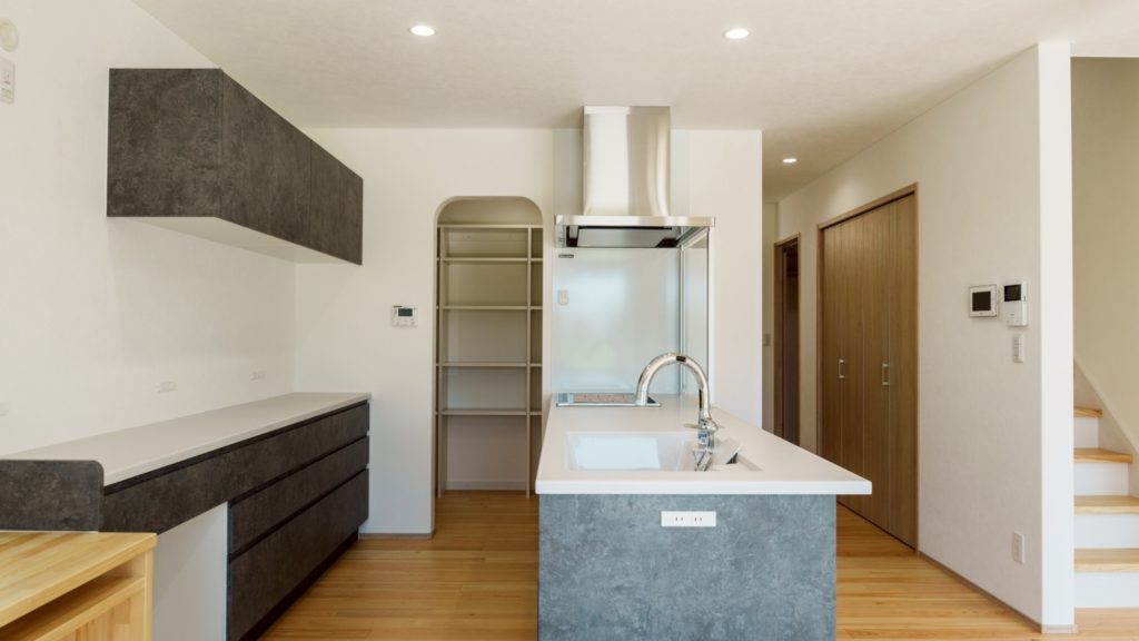 大村　諫早　注文住宅　キッチン　パントリー